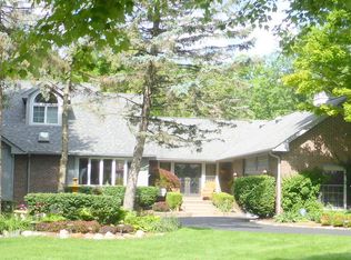 9245 Northampton Dr, Plymouth, MI 48170