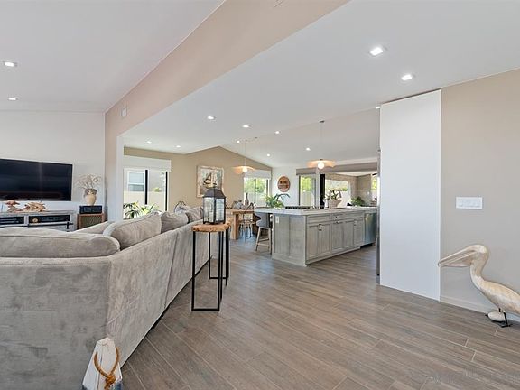 4th image of 2436 Baja Cerro Cir