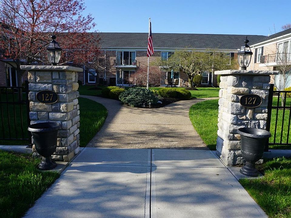 1st image of 127 Stonyridge Dr