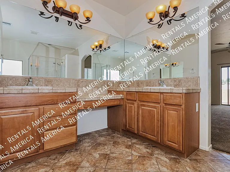 89 E Brearley Dr — Photo 6