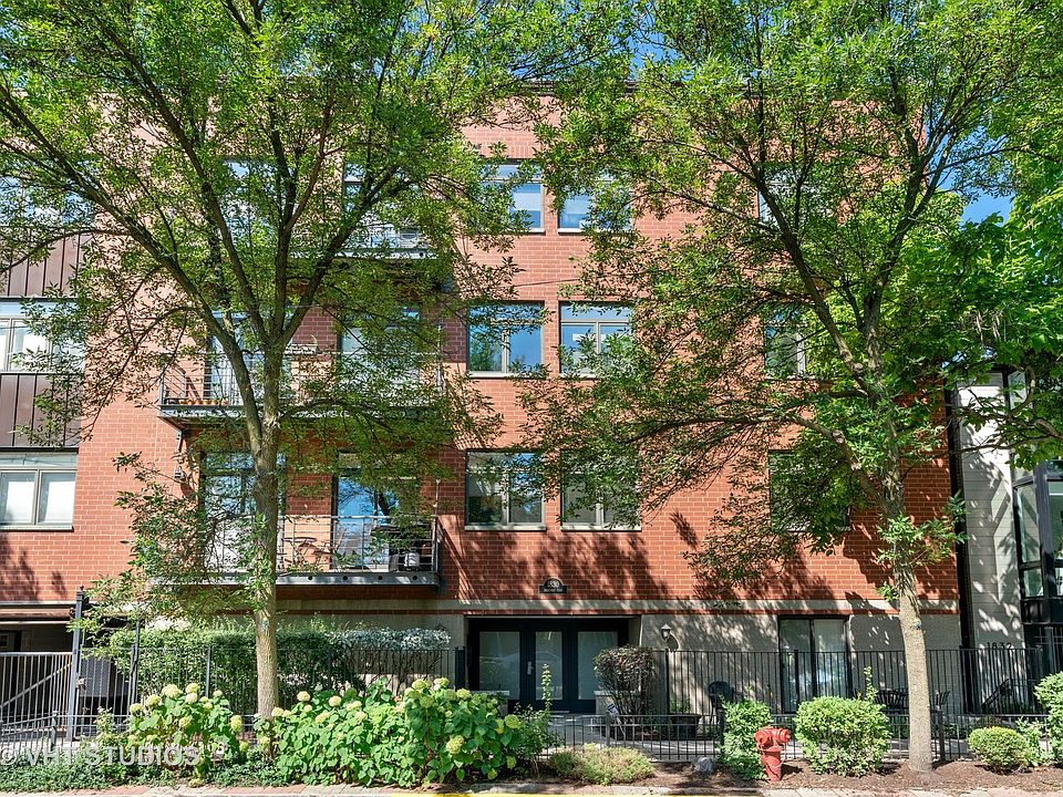 1st image of 1830 N Winchester Ave APT 115