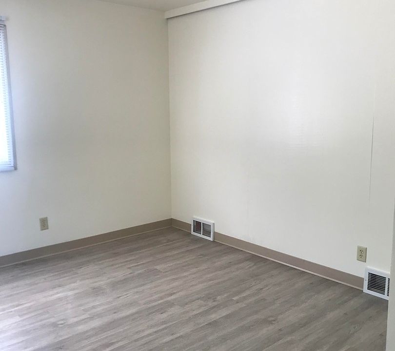2nd image of 326 7th St S APT 101