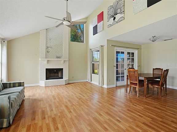 3rd image of 2184 SPRINGRAIN DRIVE