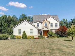 11055 Fairway Dr, Columbia Station, OH 44028