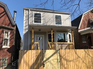 2730 W Nelson St, Chicago, IL 60618