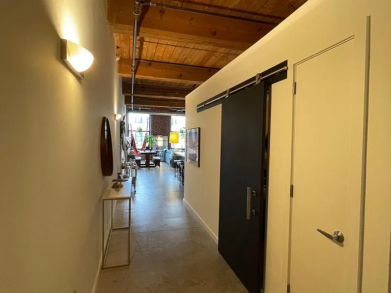 1714 Memphis St #305 — Photo 9