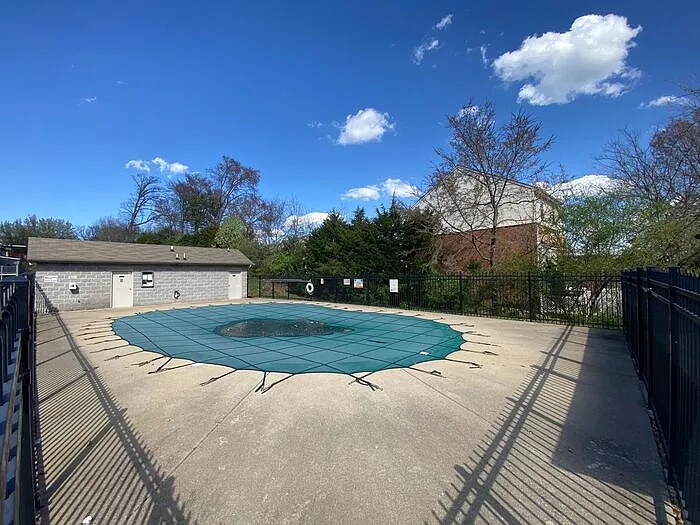1007 Brittany Park Dr — Photo 10