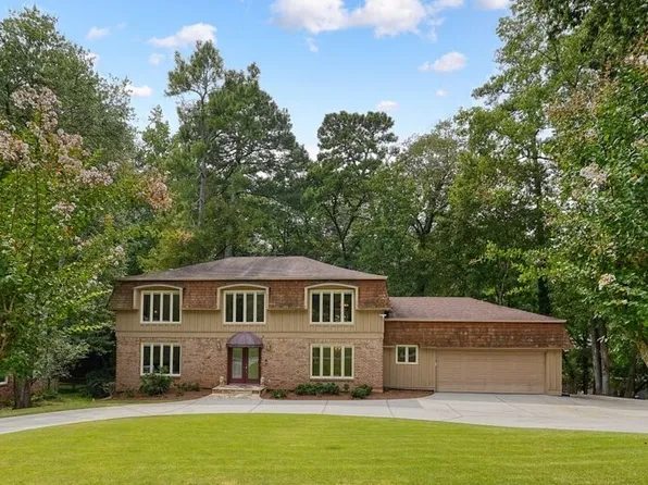 1045 Martin Ridge Rd, Roswell, GA 30076