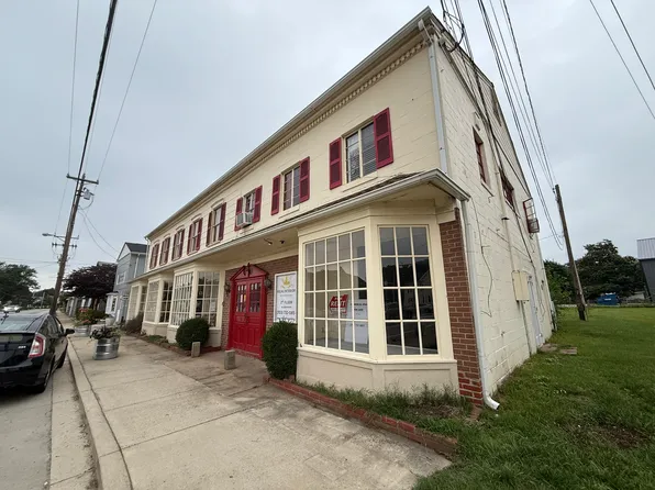 102 N Main St #202, Galena, MD 21635