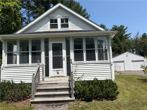 52 Carpenter St, Seekonk, MA 02771