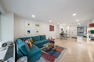 Rented by R New York