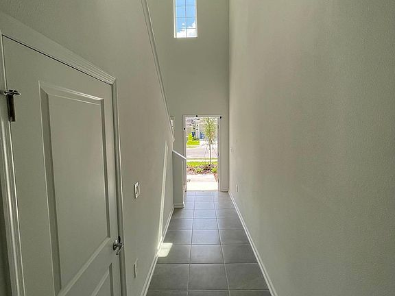 4th image of 422 Cool Summer Ln
