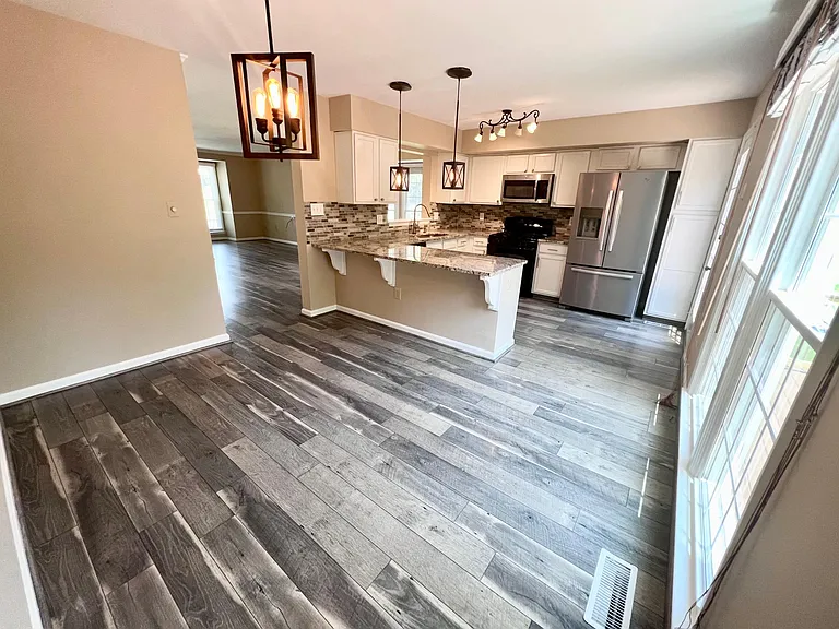 12431 Manchester Way — Photo 10