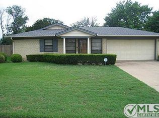 6612 Yosemite Dr, Fort Worth, TX 76112