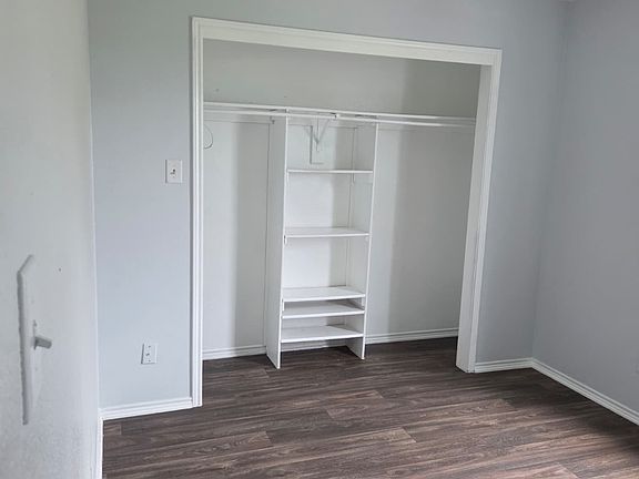 5th image of 3009 Barnes Dr