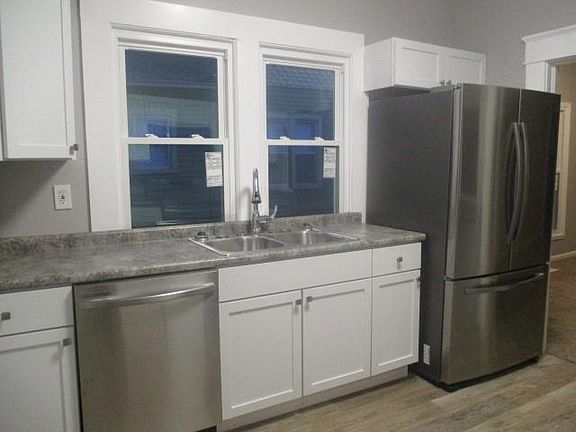 5th image of 819 S Grant Ave