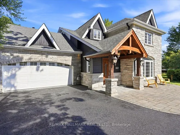 105 Duckworth St, Barrie, ON L4M 3V9