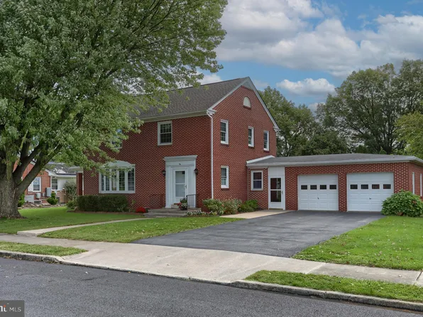 76 W Walnut St, Palmyra, PA 17078