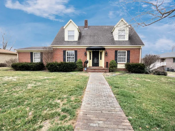 1304 Joe Creason Dr, Benton, KY 42025