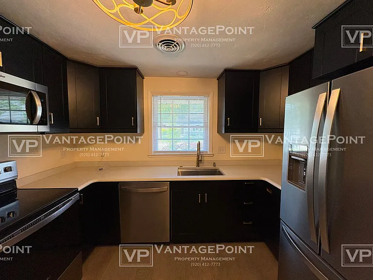 1450 Cook St — Photo 5