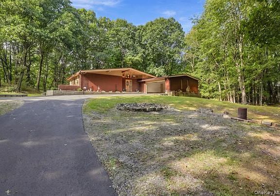 2nd image of 51 Leslie Road