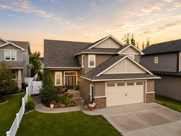 13 S Churchill Pl, Blackfalds, AB T4M 0B6