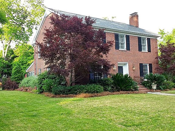 Lots of landscaping!