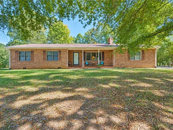 206 Bleynat Lane, Valdese, NC 28690