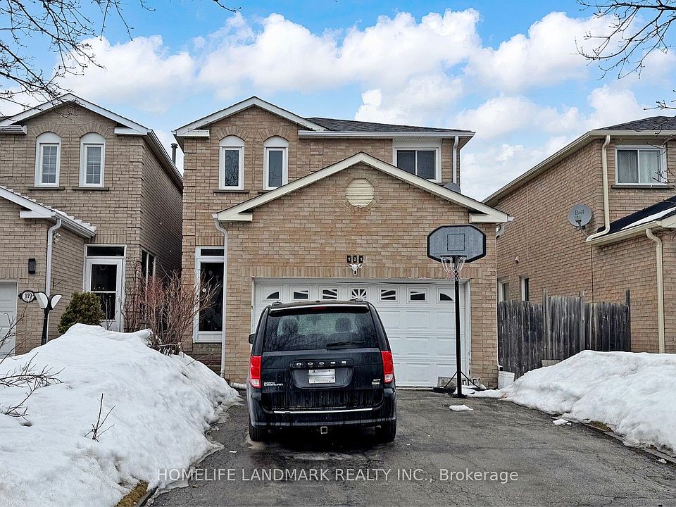 1st image of 121 Digby Cres