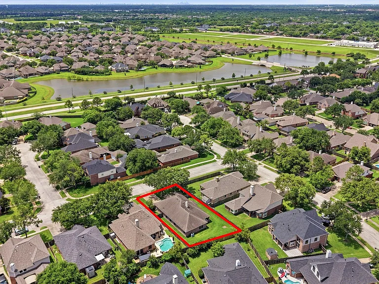321 Preston Ln — Photo 34