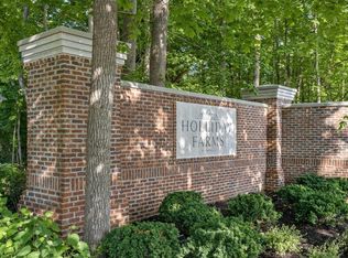 10521 Dartmoor Way, Zionsville, IN 46077