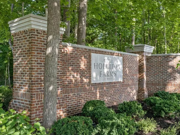 10521 Dartmoor Way, Zionsville, IN 46077