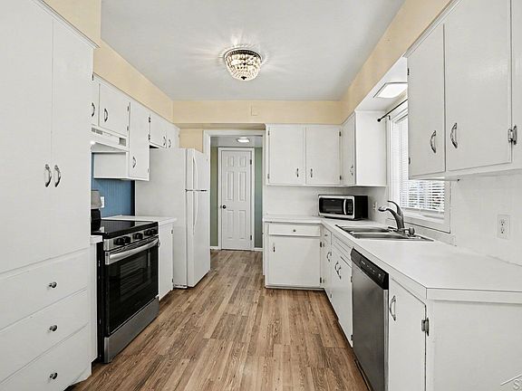 4th image of 9670 Junction Rd