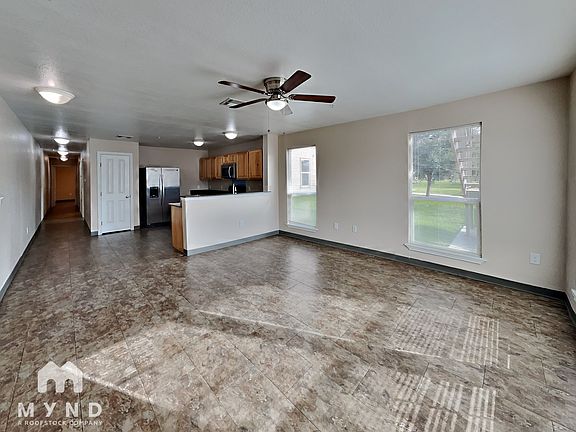 4th image of 708 W 6th St Unit B