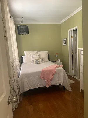 Rented by Manhattan Spaces | media 24