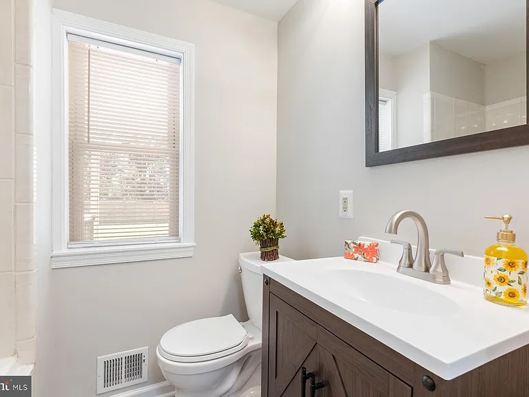 6903 Friendship Rd — Photo 17