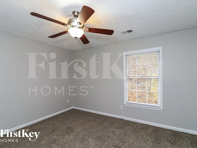 722 Altman Ct — Photo 10