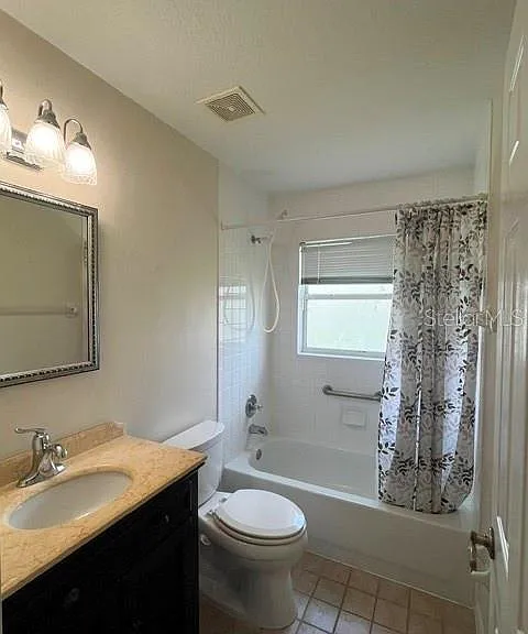 5048 NW 35th St — Photo 28