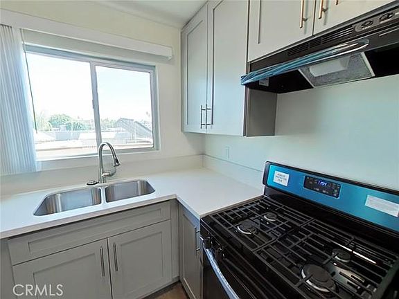 4th image of 5434 Sierra Vista Ave