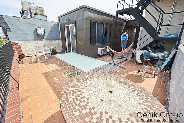 Rented by Genik Group Corp | media 56