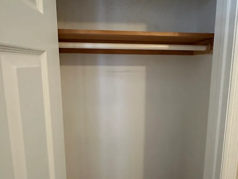 484 Nye Ave #2 — Photo 3