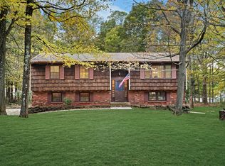 17 Willard Ct, Poughquag, NY 12570