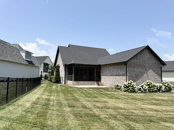 4th image of 9374 Calder Cir