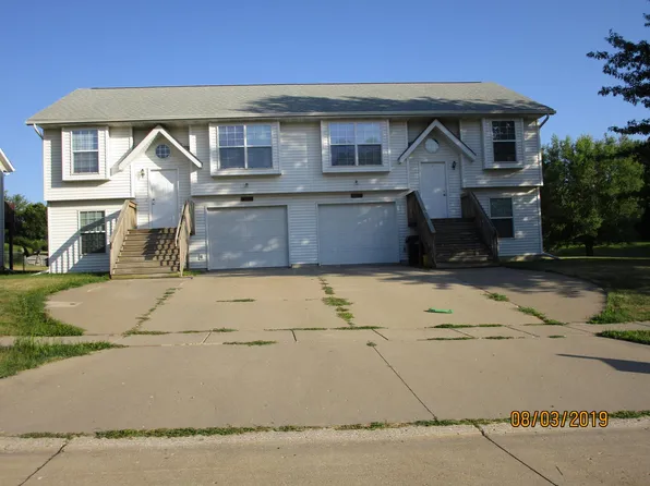 2006 Stratford Ct, Coralville, IA 52241
