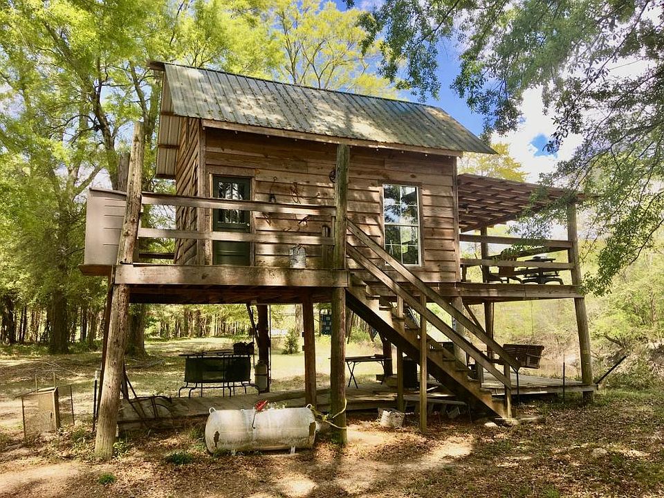 Elevated Camp with loft 