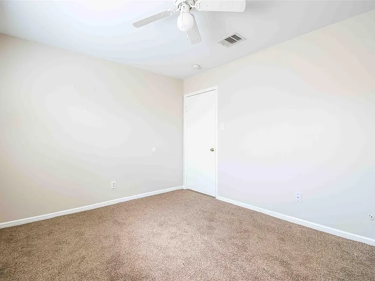 2626 Palo Pinto Dr — Photo 22