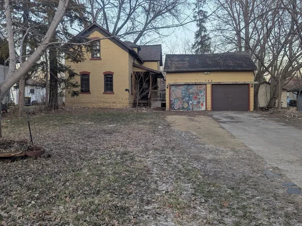 722 Range St, North Mankato, MN 56003