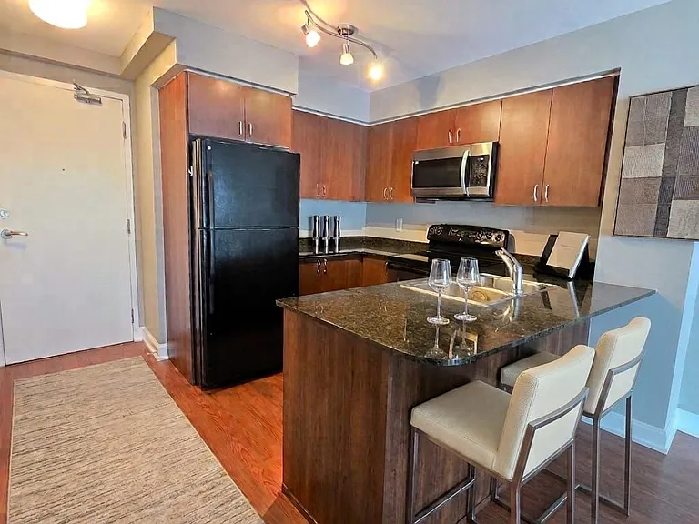 2191 Yonge St #2210 — Photo 7