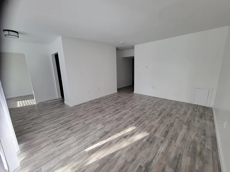 307 Meadowview Ln #307 — Photo 6