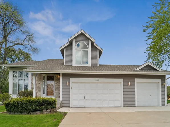 12220 48th Ave N, Plymouth, MN 55442